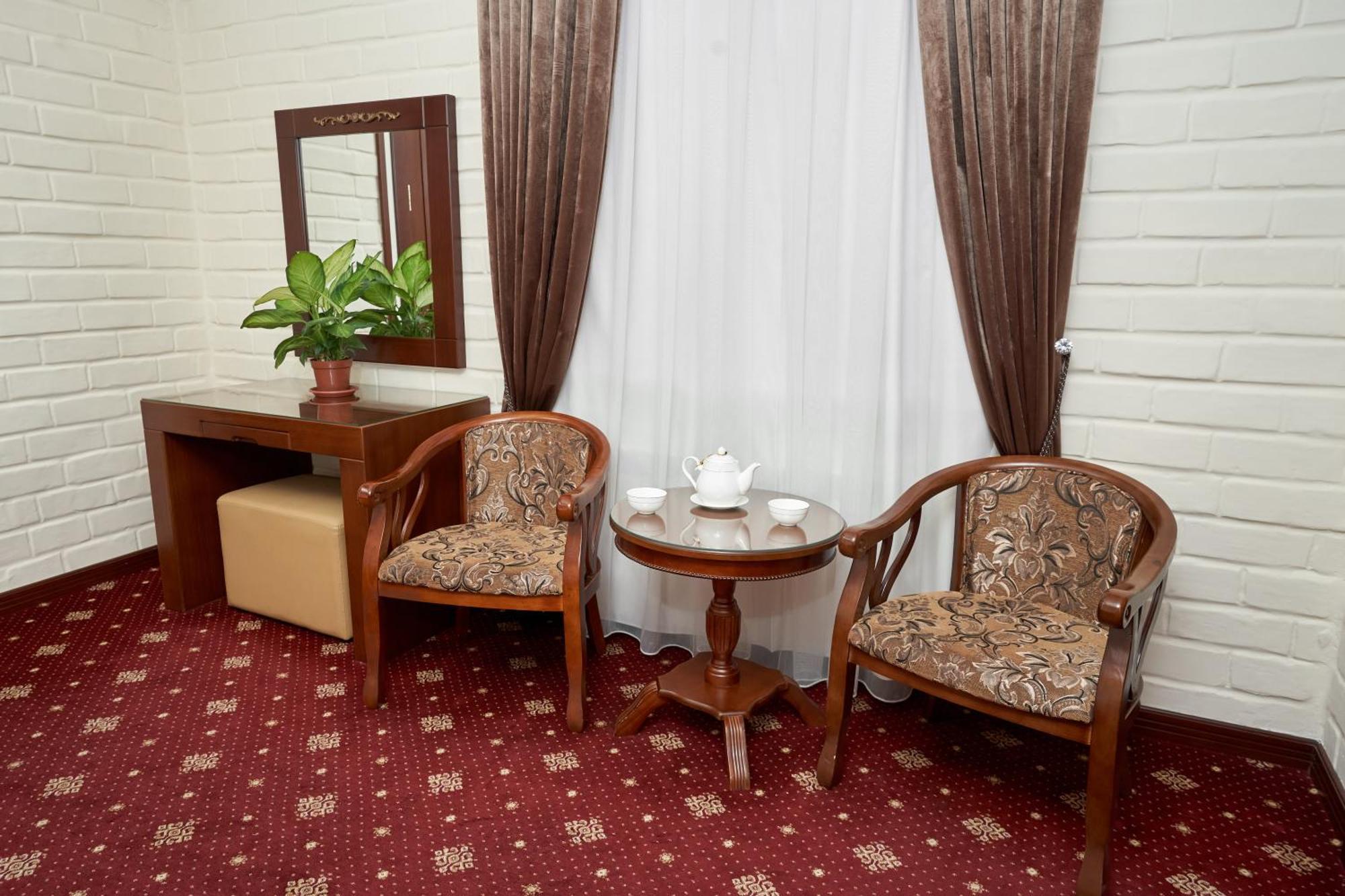 Rakat Plaza Hotel ทาชเคนต์ ภายนอก รูปภาพ